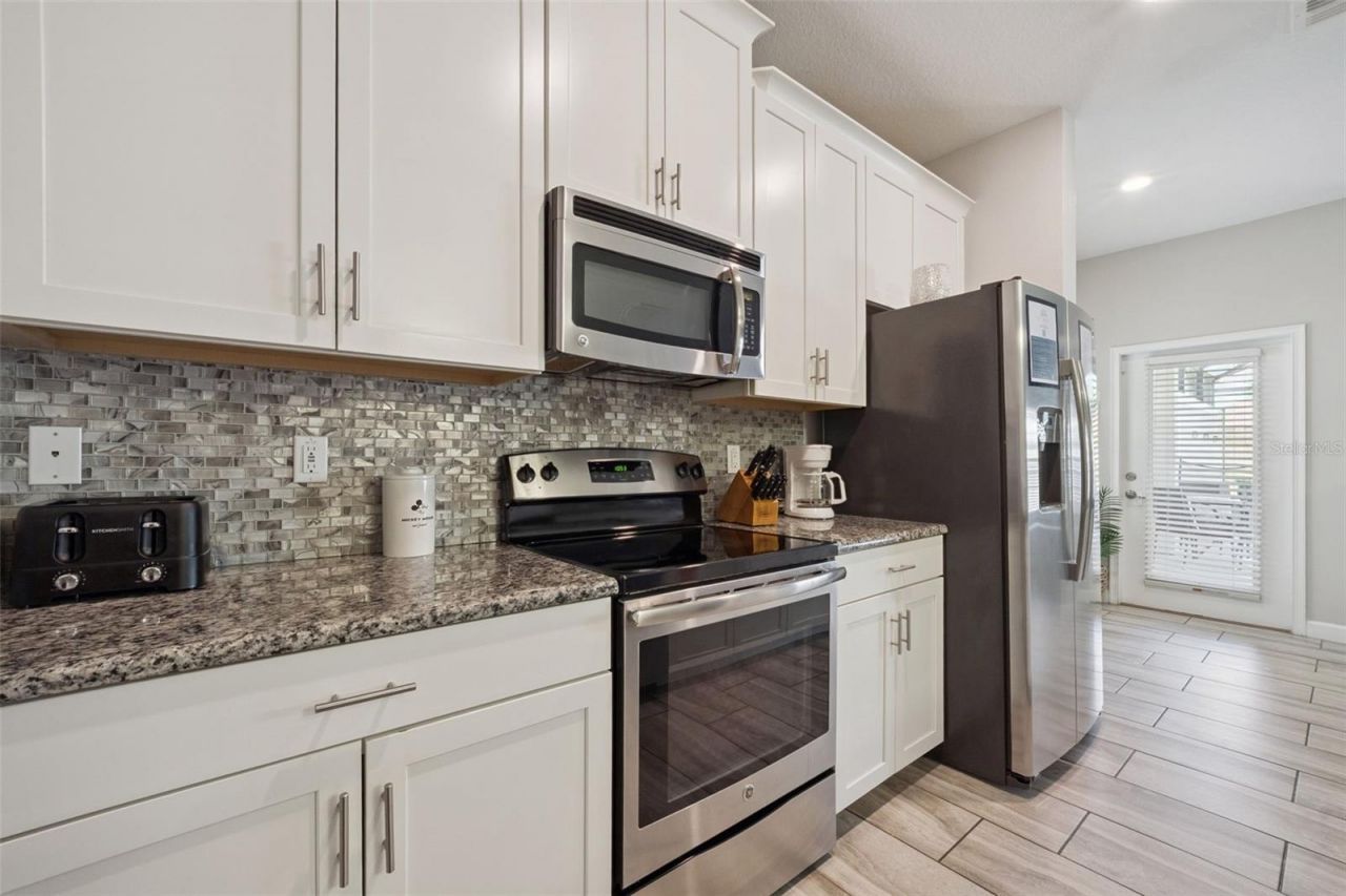 1610 Moon Valley Drive , Davenport, FL 33896 Photo