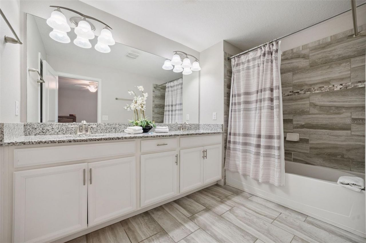 1610 Moon Valley Drive , Davenport, FL 33896 Photo