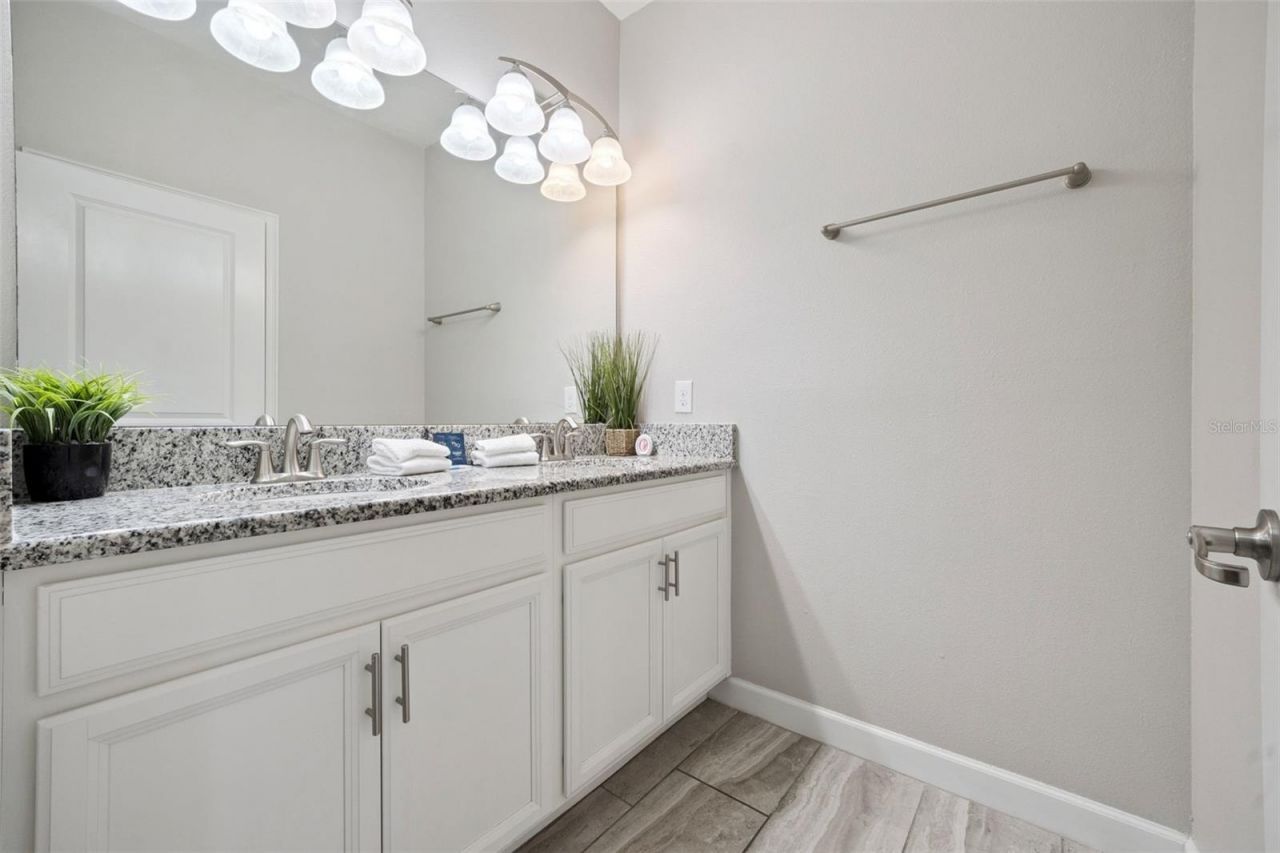 1610 Moon Valley Drive , Davenport, FL 33896 Photo