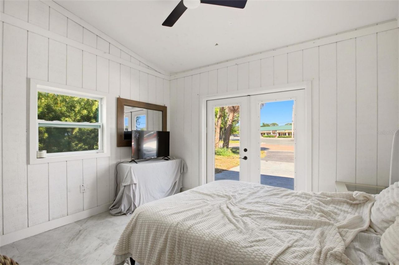 5936 Albert Place, Sarasota, FL 34231 Photo