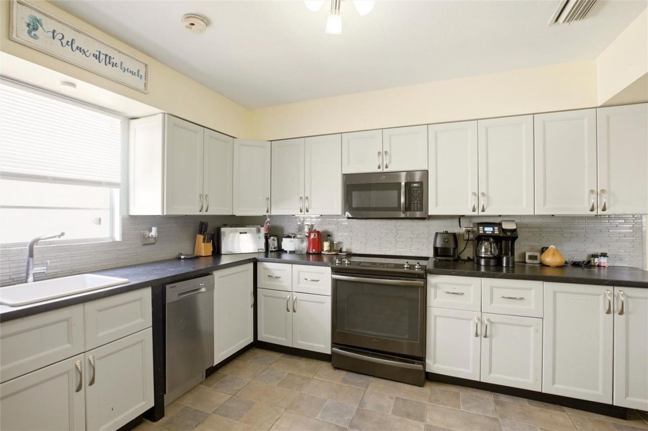 5936 Albert Place, Sarasota, FL 34231 Photo