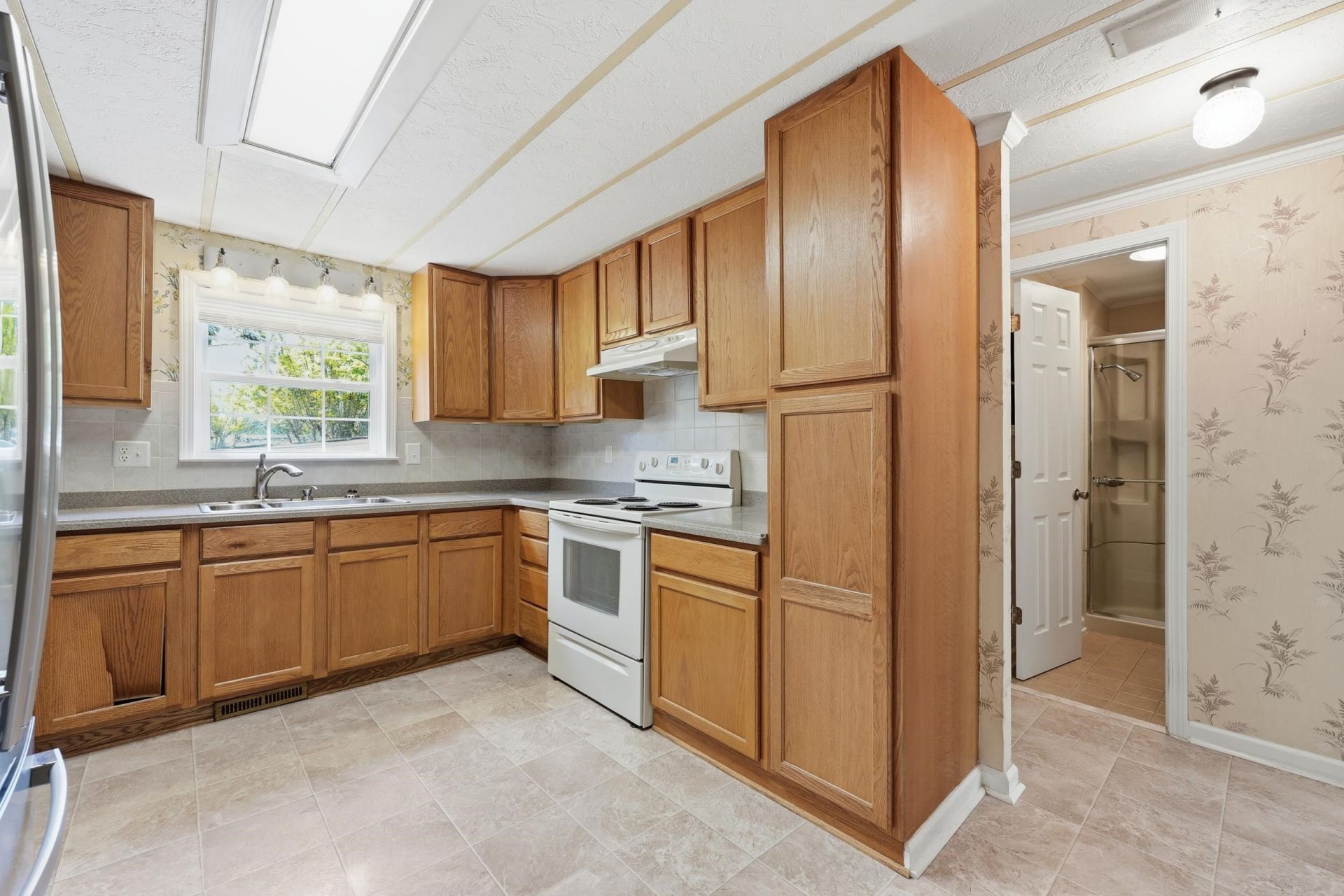 613 Reef Ct. Photo 13