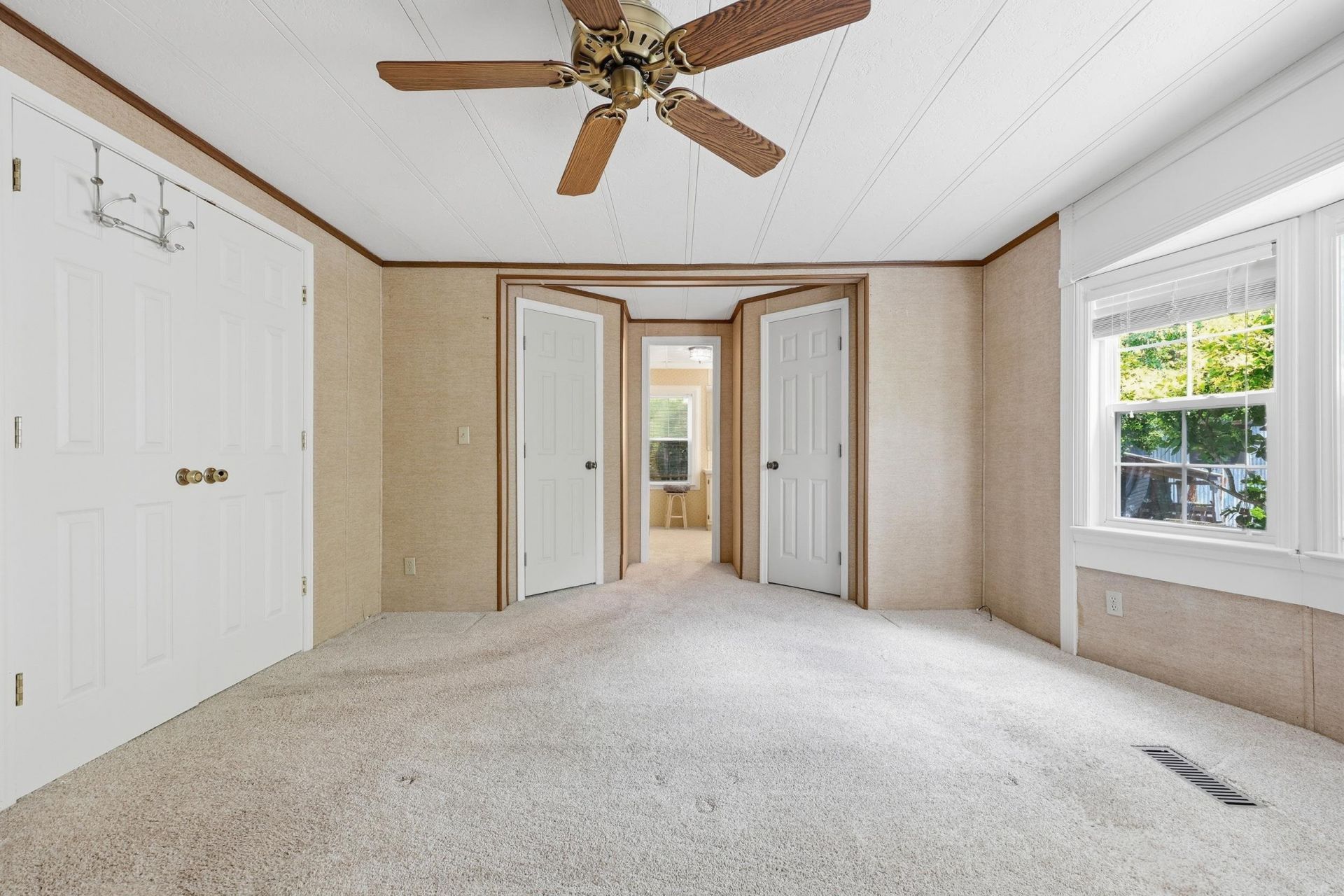 613 Reef Ct.  Photo 16