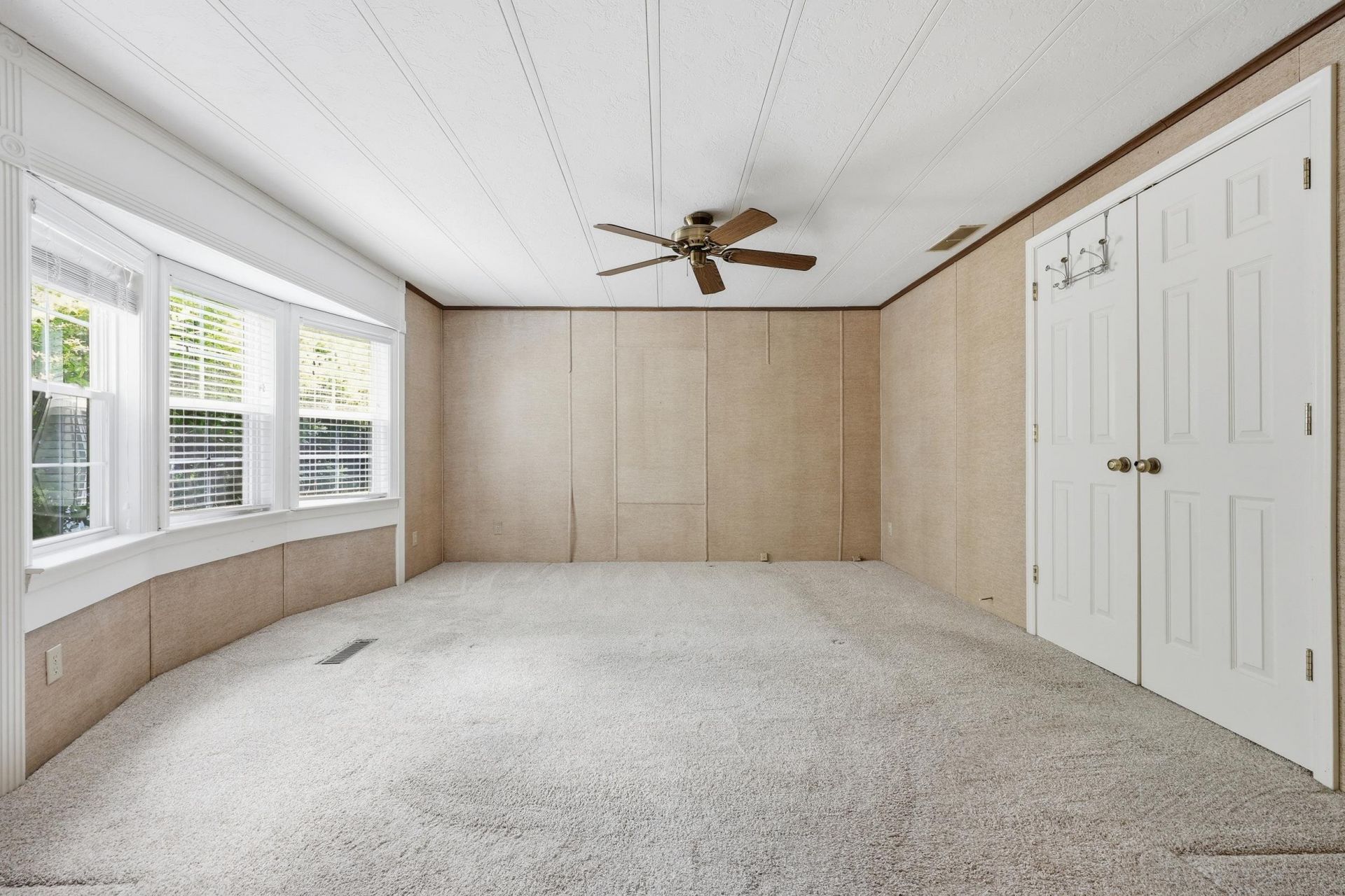 613 Reef Ct.  Photo 17