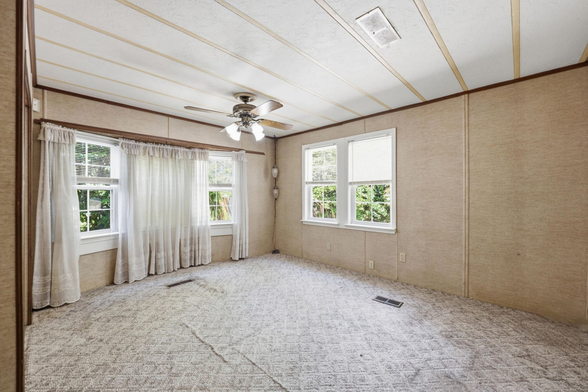 613 Reef Ct.  Photo 23