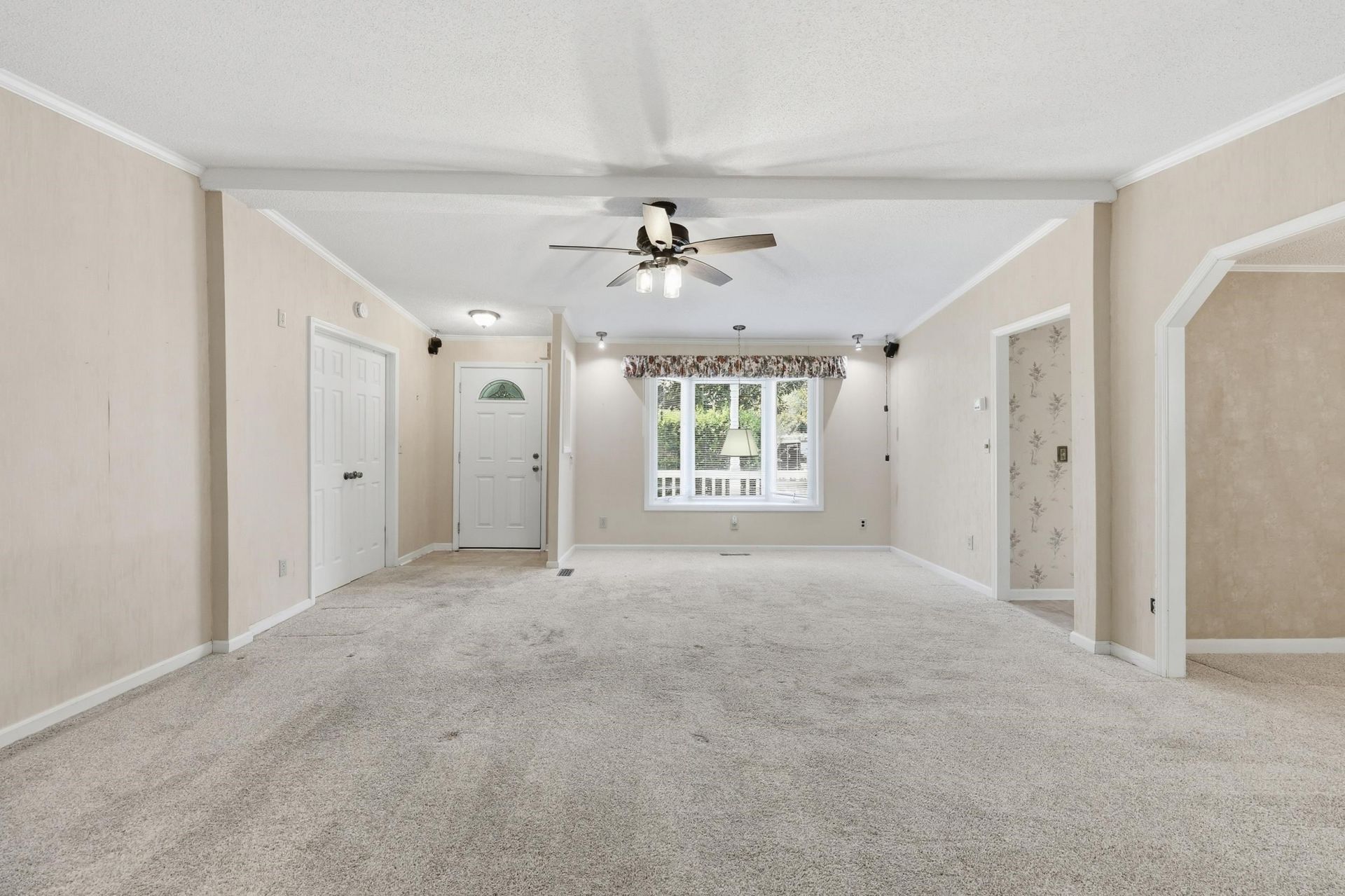 613 Reef Ct.  Photo 7