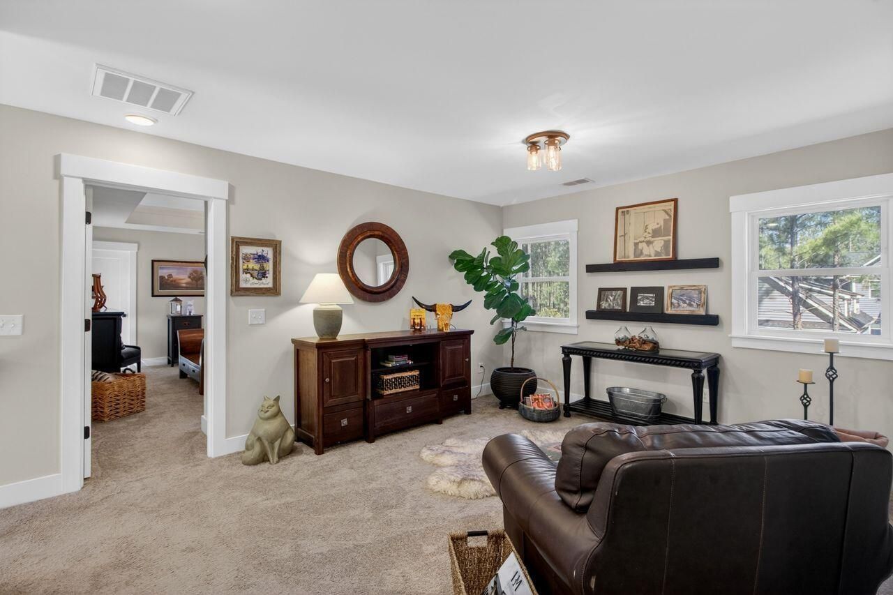 437 Hadley Drive Photo 38