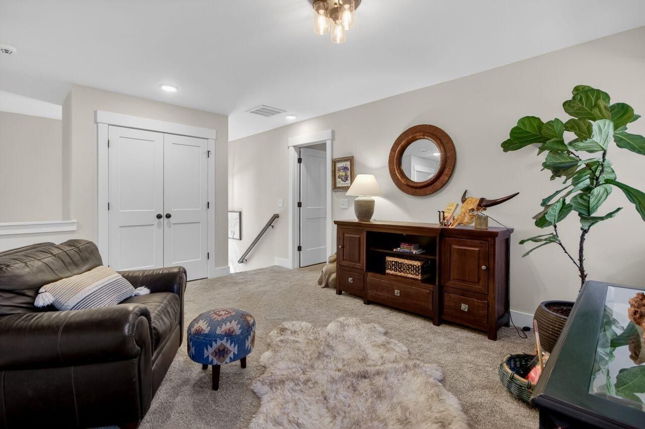 437 Hadley Drive Photo 39