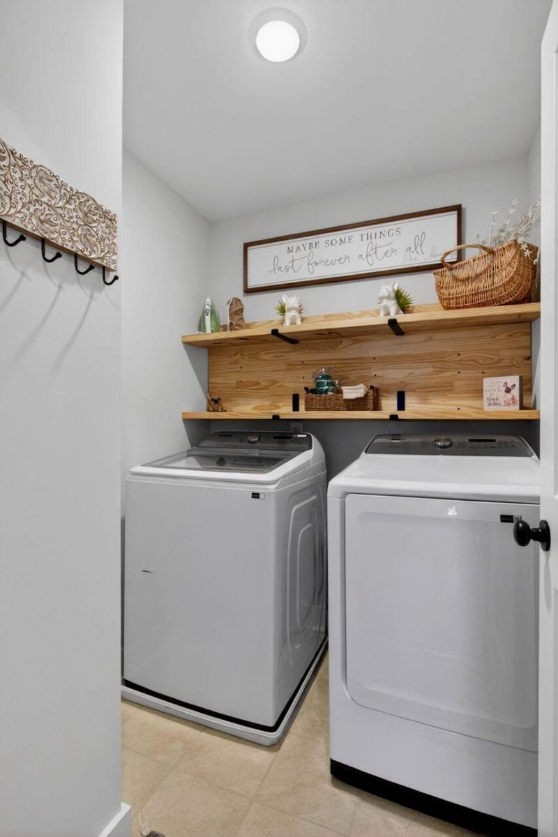 437 Hadley Drive Photo 45