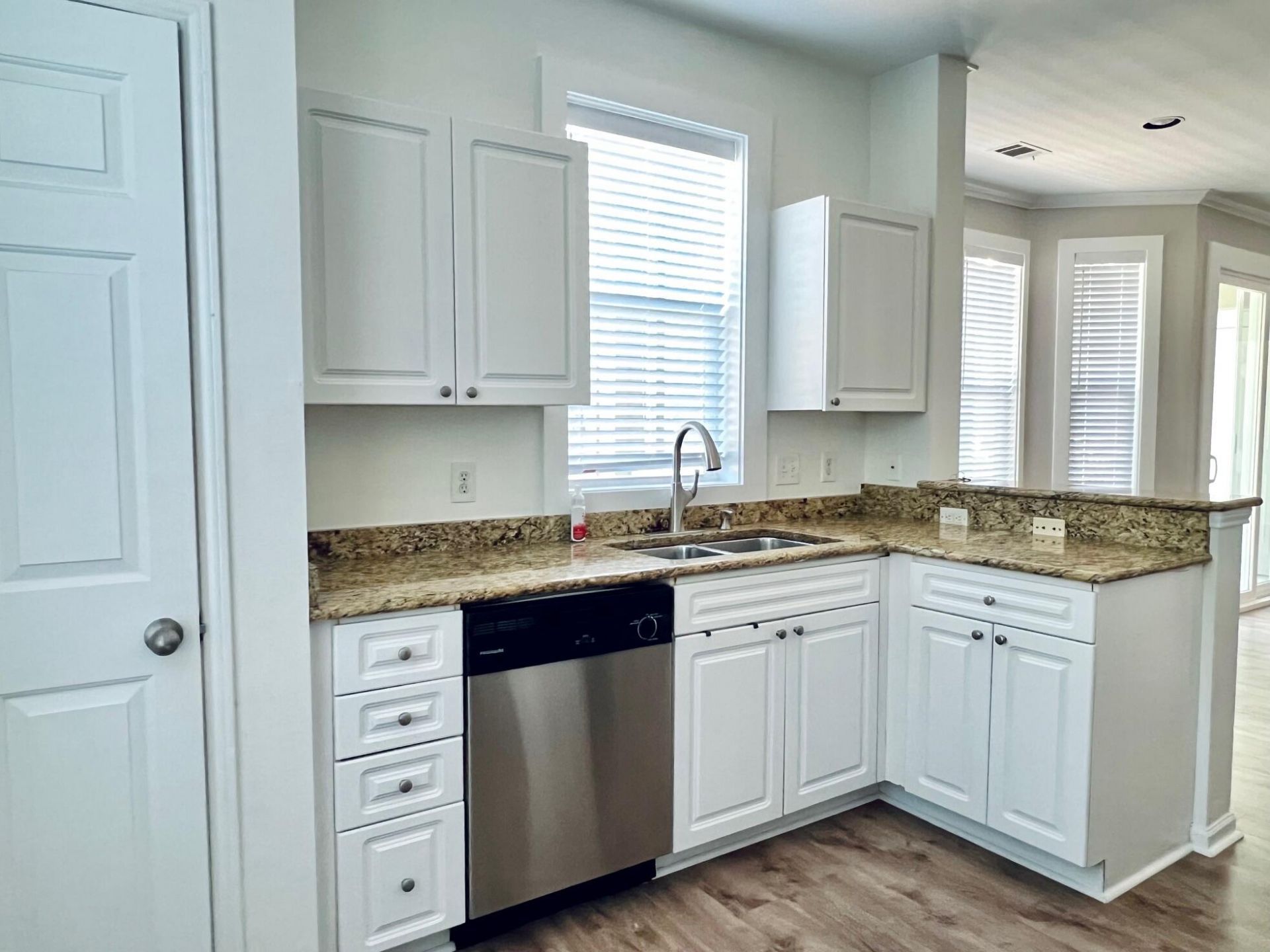 130 River Landing Drive Photo 15