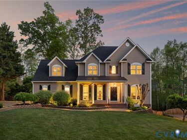 8919 Hollow Oak Drive , Midlothian, VA 23112