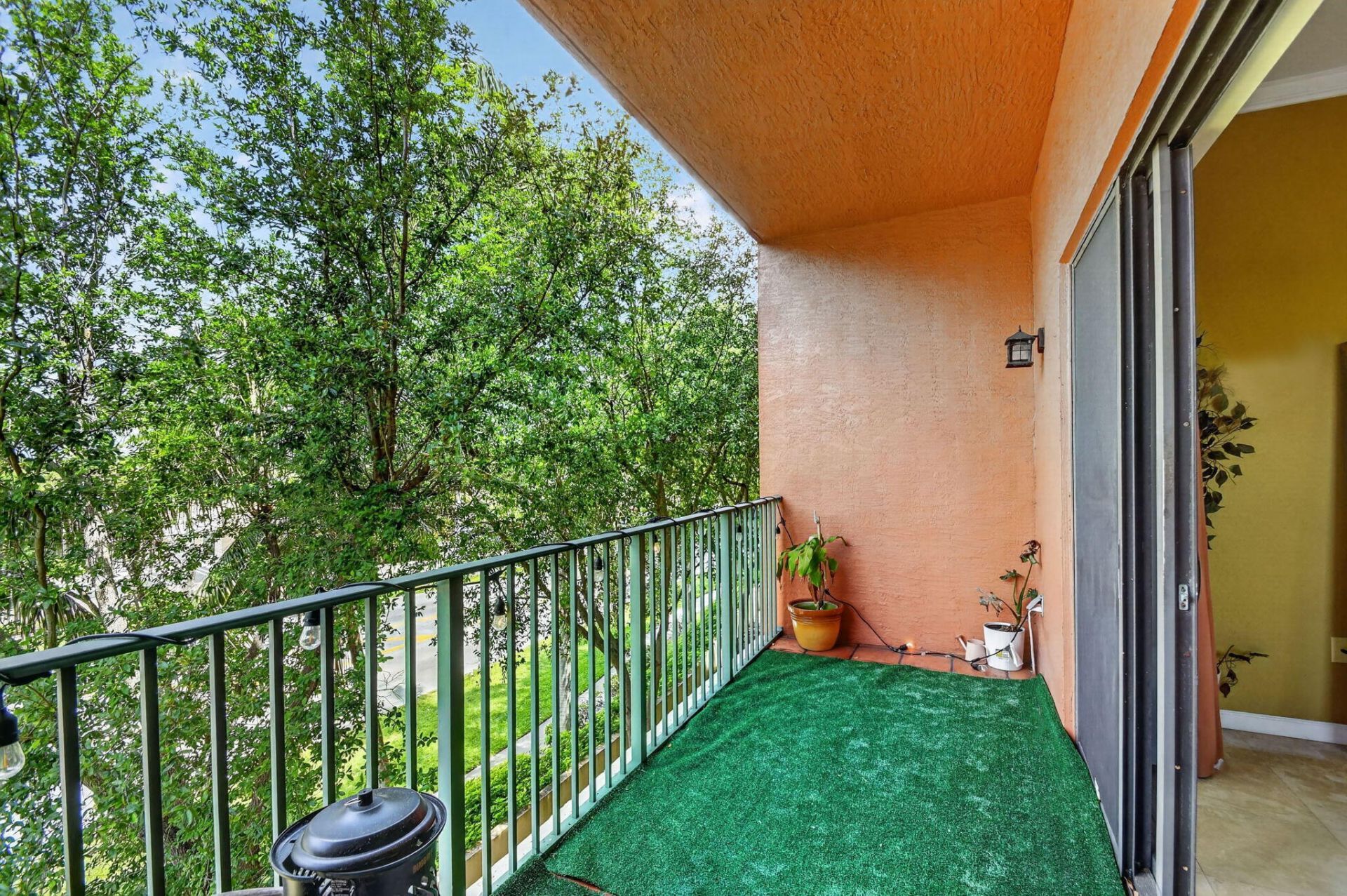 1610 Presidential Way, Unit 309, West Palm Beach, FL 33401 Photo