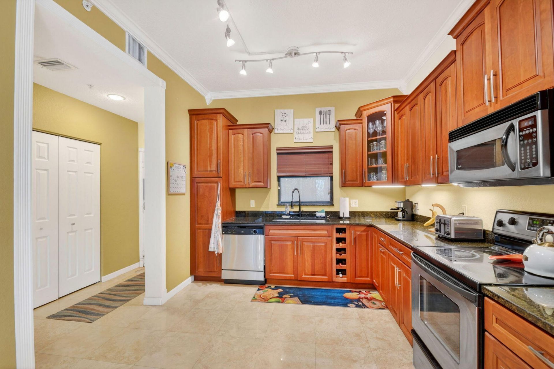 1610 Presidential Way, Unit 309, West Palm Beach, FL 33401 Photo