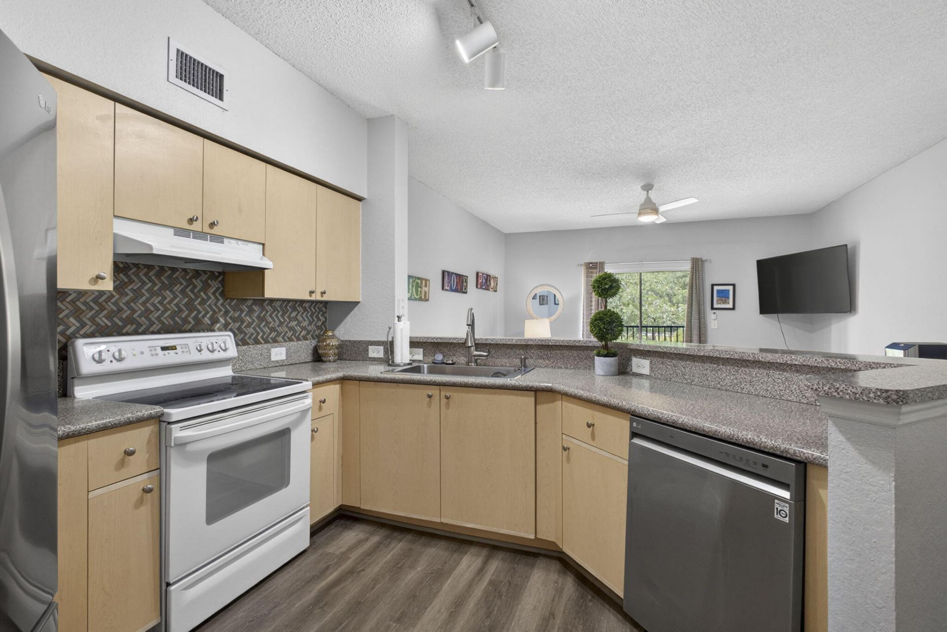 310 Crestwood Circle, Unit 208, Royal Palm Beach, FL 33411 Photo