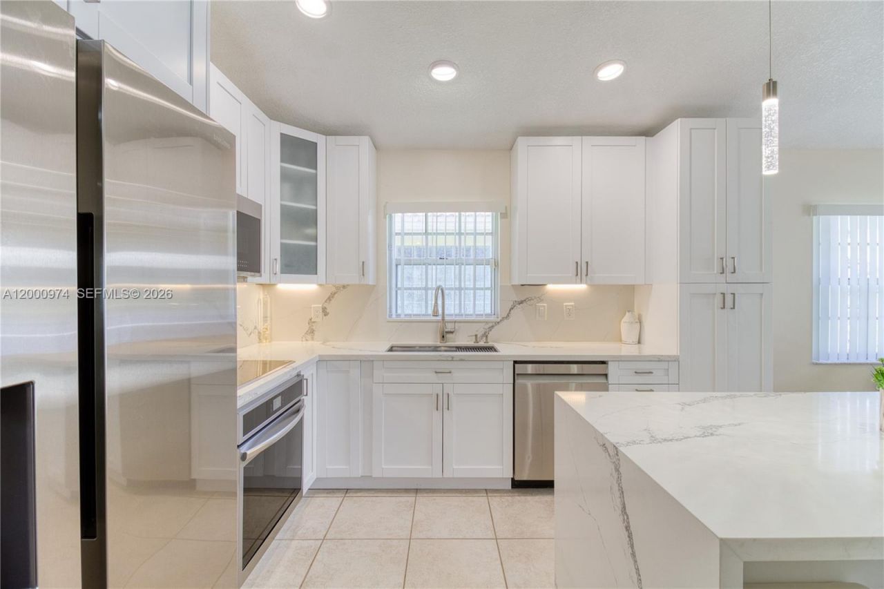 17676 SW 6th Ct, Pembroke Pines, FL 33029 Photo