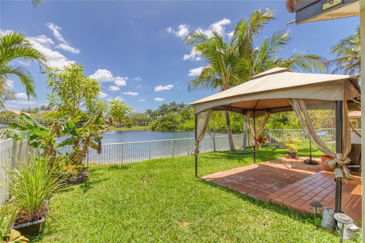 17676 SW 6th Ct, Pembroke Pines, FL 33029 Photo