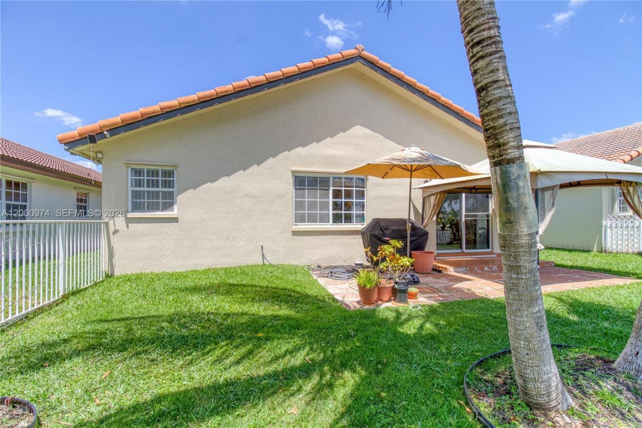 17676 SW 6th Ct, Pembroke Pines, FL 33029 Photo