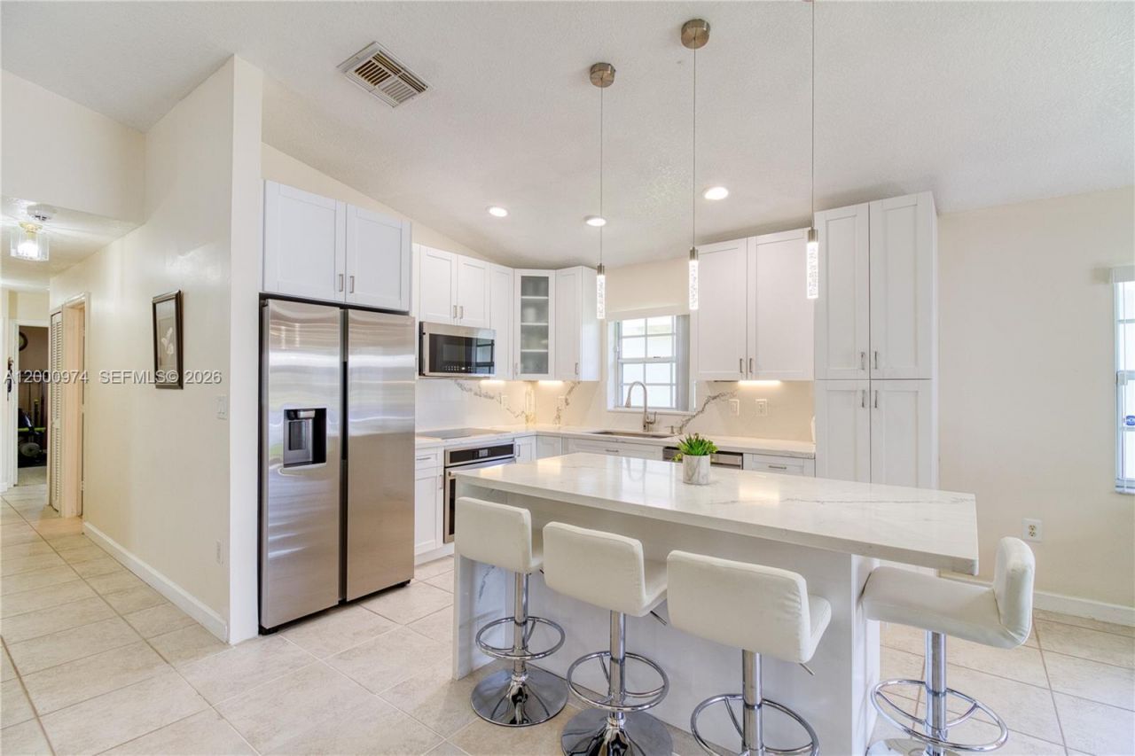 17676 SW 6th Ct, Pembroke Pines, FL 33029 Photo