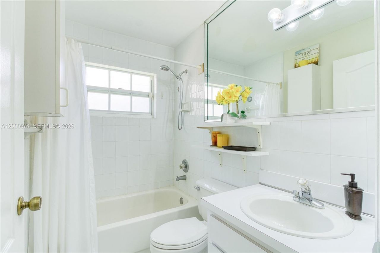 17676 SW 6th Ct, Pembroke Pines, FL 33029 Photo