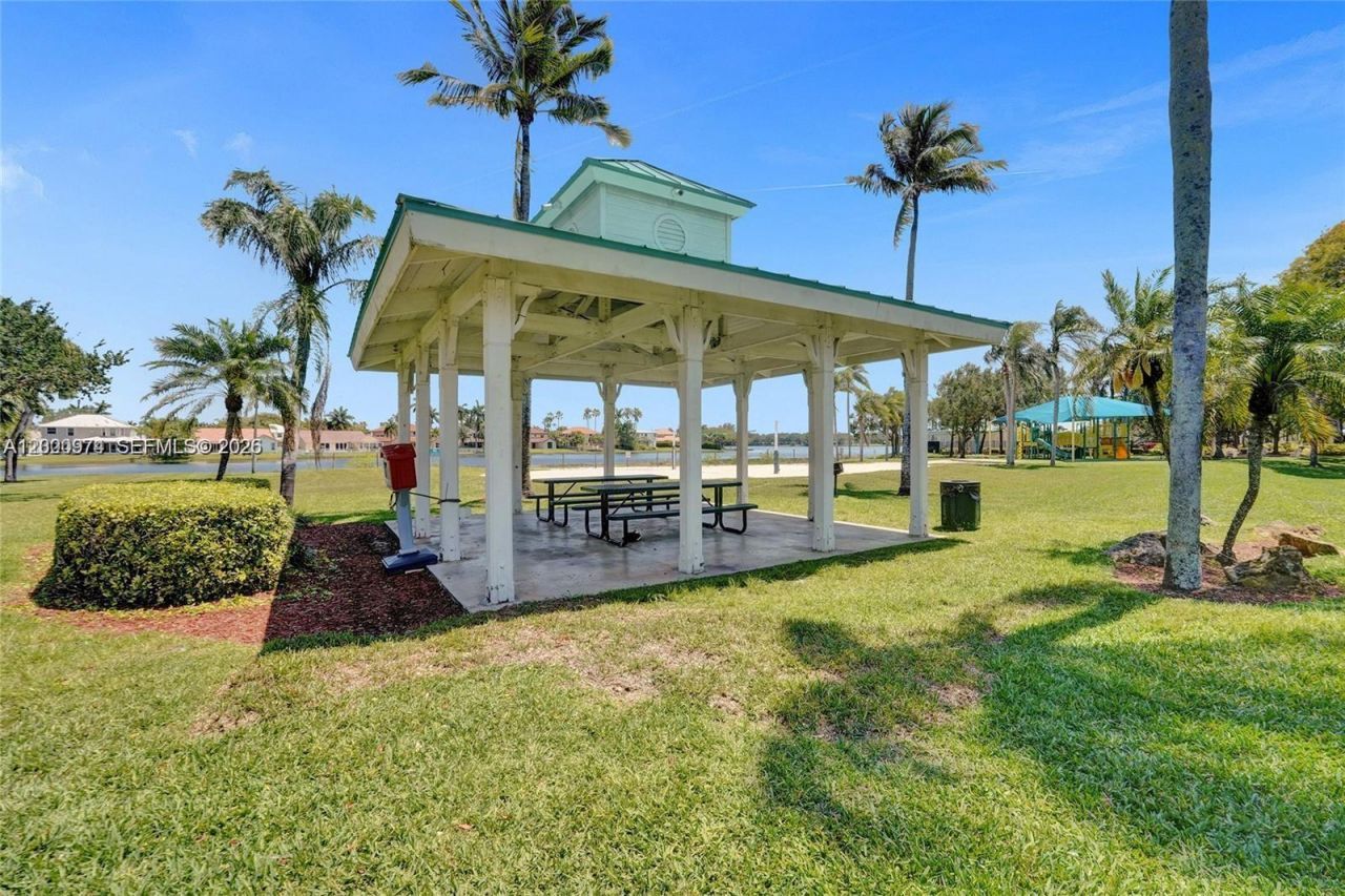 17676 SW 6th Ct, Pembroke Pines, FL 33029 Photo