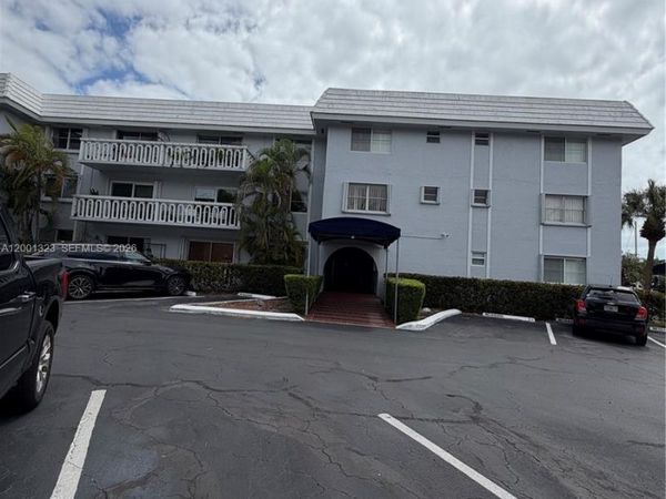 100 Edgewater Dr , Unit 127, Coral Gables, FL 33133