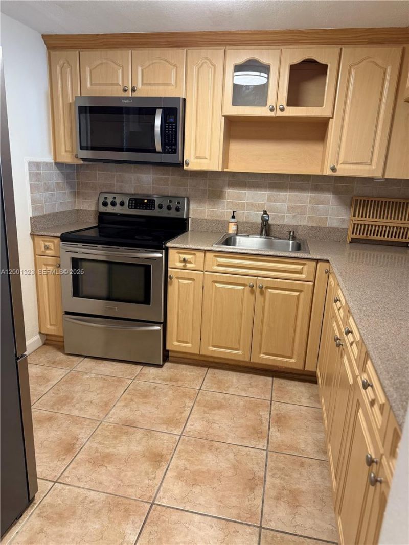 100 Edgewater Dr, Unit 127, Coral Gables, FL 33133 Photo