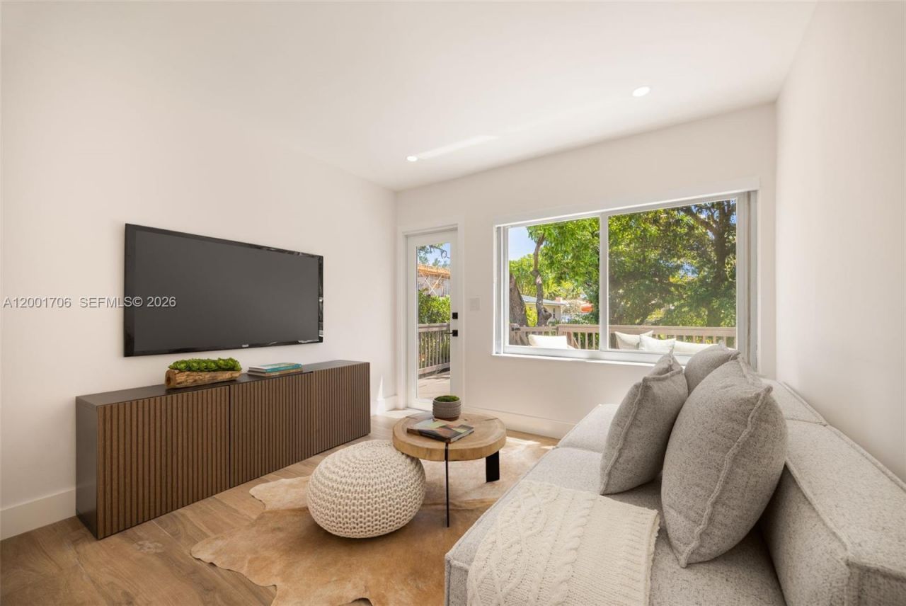 2332 SW 19th Ter, Miami, FL 33145 Photo