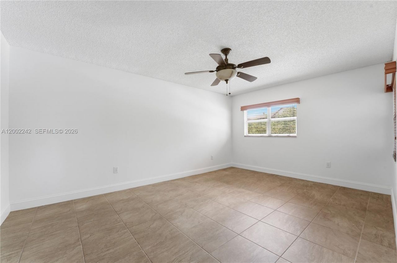 700 SW 137th Ave, Unit 215H, Pembroke Pines, FL 33027 Photo