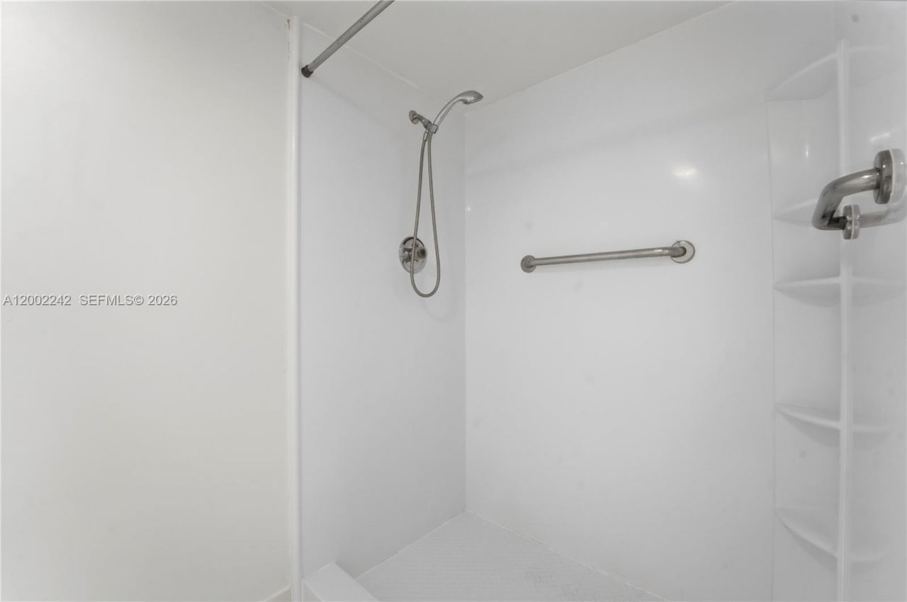 700 SW 137th Ave, Unit 215H, Pembroke Pines, FL 33027 Photo