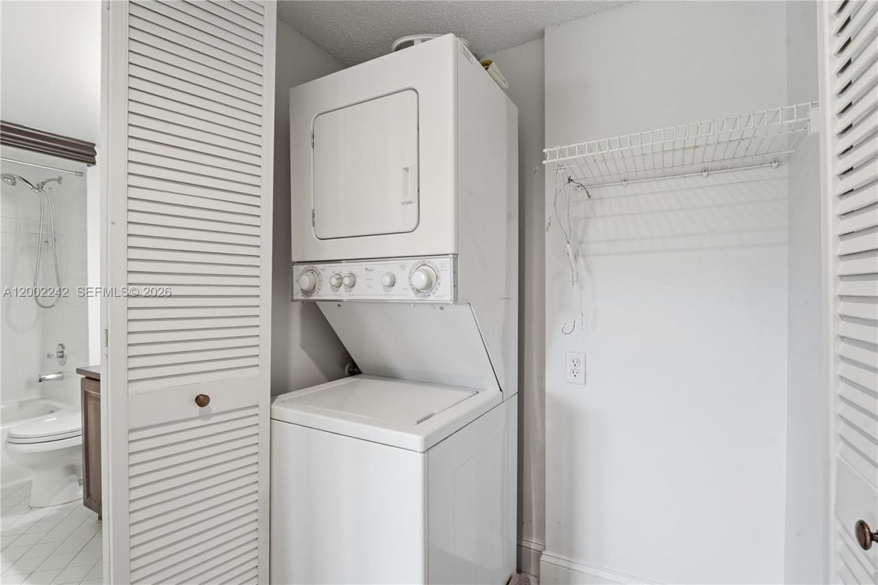 700 SW 137th Ave, Unit 215H, Pembroke Pines, FL 33027 Photo