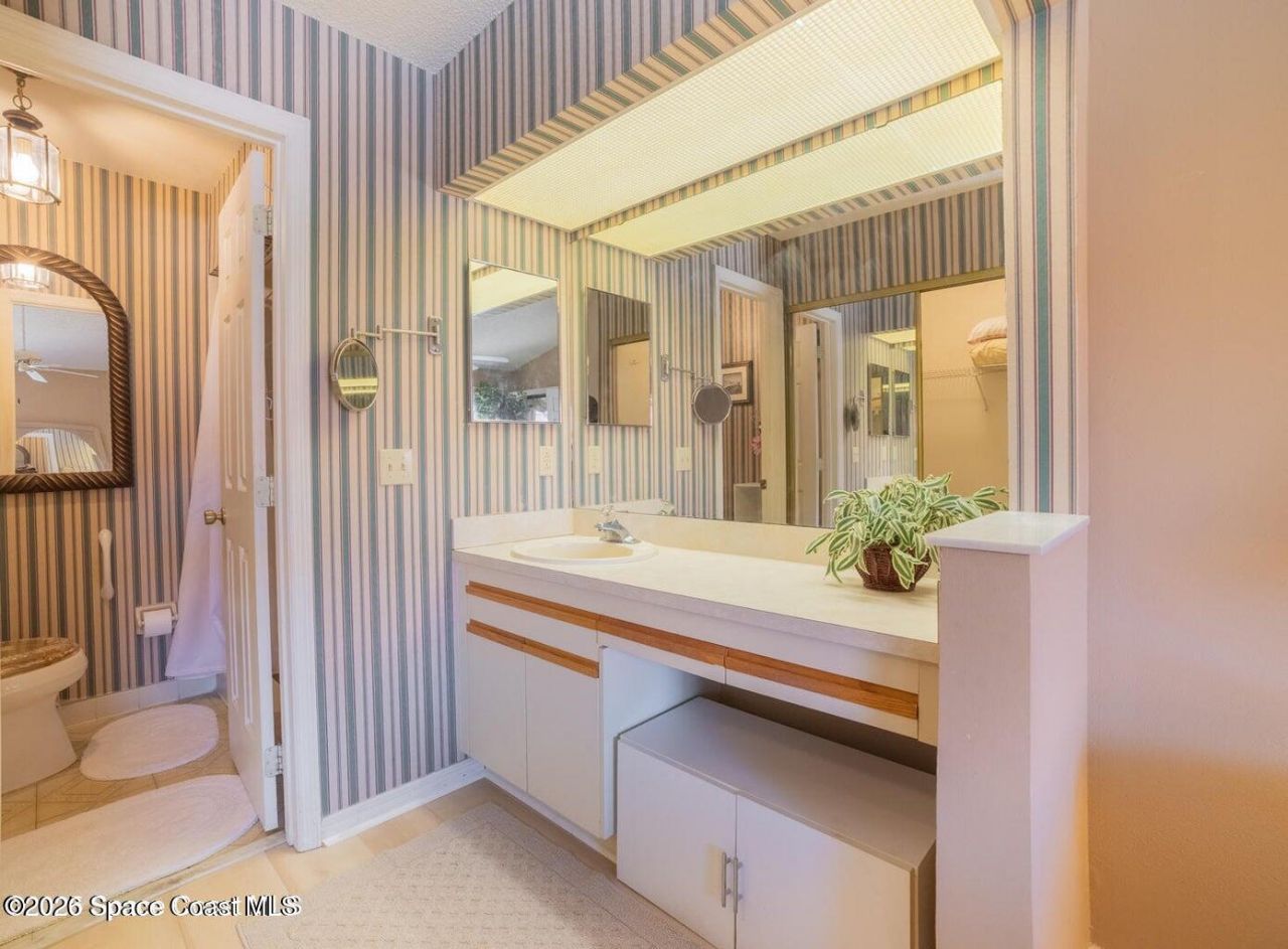 1095 Country Club Boulevard, Unit 725, Titusville, FL 32780 Photo