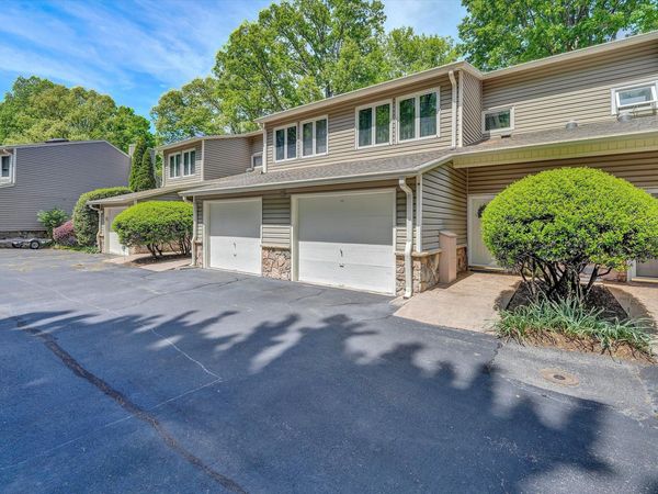 54 Windlass Pointe DR , Moneta, VA 24121