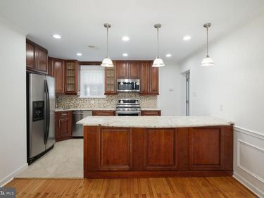 499 IRISH ROAD , BERWYN, PA 19312