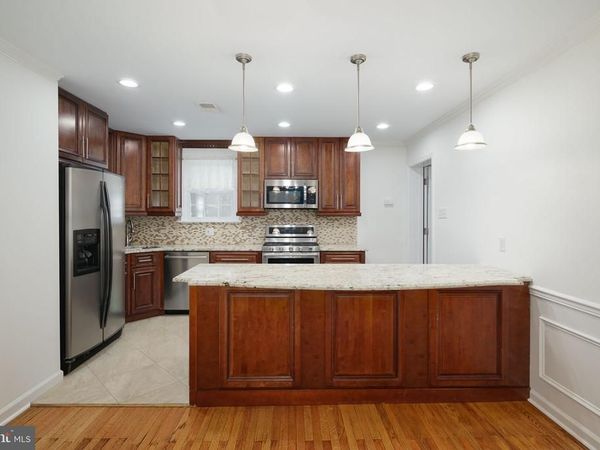 499 IRISH ROAD , BERWYN, PA 19312