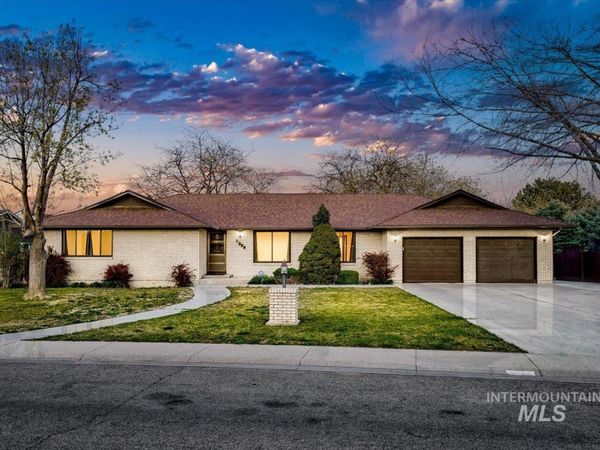 1096 S Kingfisher Way, Boise, ID 83709