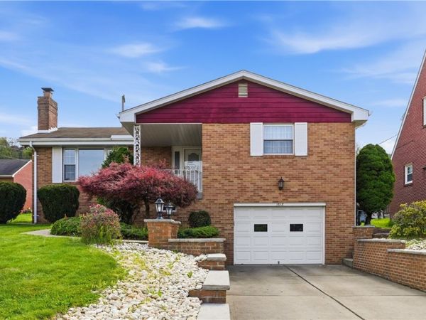 1618 Ridge Ave, Coraopolis, PA 15108
