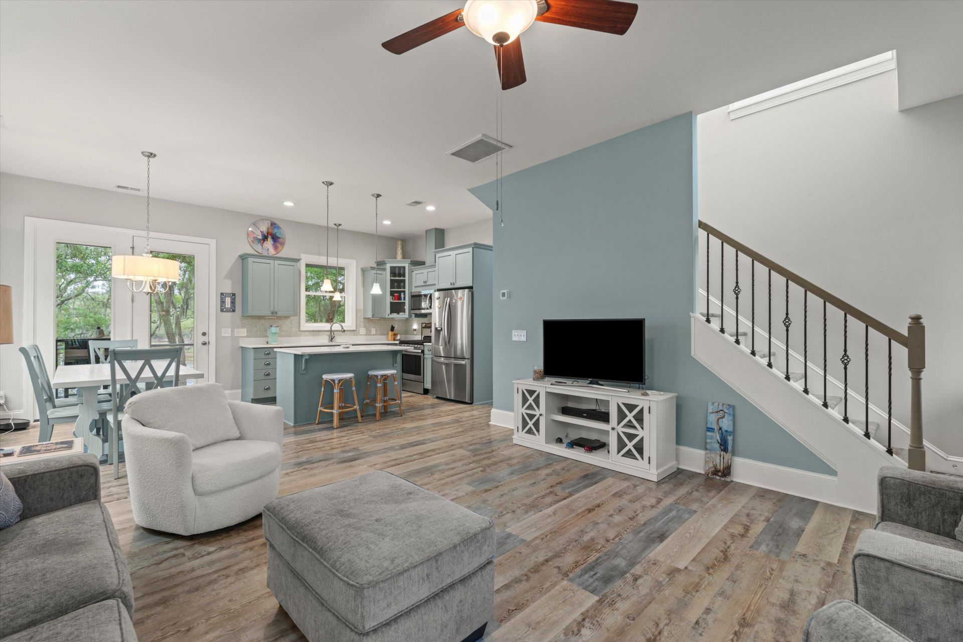 22 E Vista Boulevard Photo 20