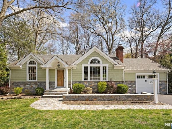 306 Sunset Boulevard, WYCKOFF, NJ 07481