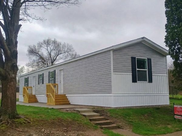 1206 Carl Court, Plainwell, MI 49080