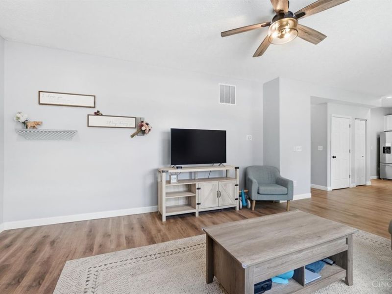 914 Whispering Pine Way, Lebanon, OH 45036 Photo 13