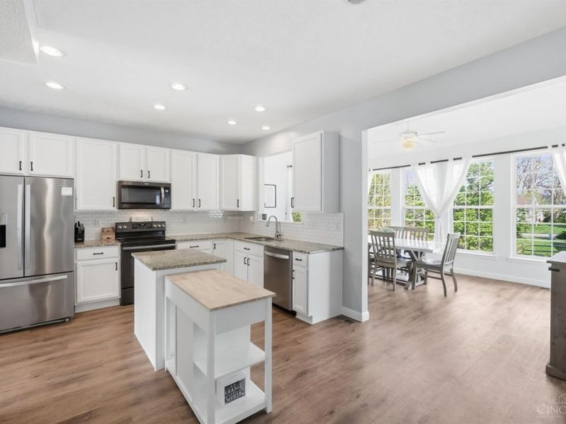 914 Whispering Pine Way, Lebanon, OH 45036 Photo 19