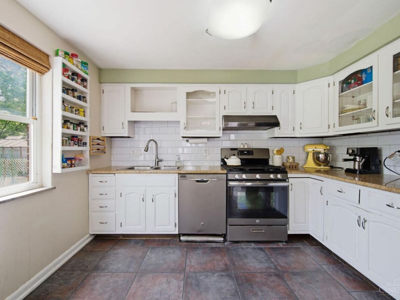 6826 Le Conte Avenue, Cincinnati, OH 45230 Photo 12