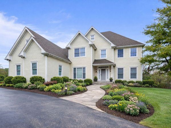 190 Wood Street , Inverness, IL 60010