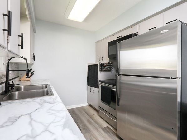 2705 E 40th Court, Des Moines, IA 50317