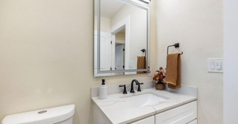 4500 48th St, Sacramento, CA 95820 Photo