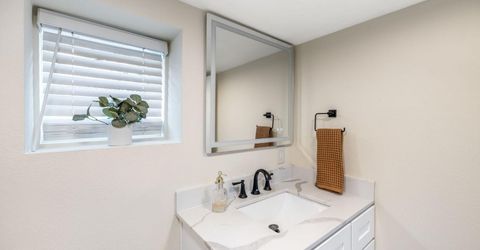 4500 48th St, Sacramento, CA 95820 Photo