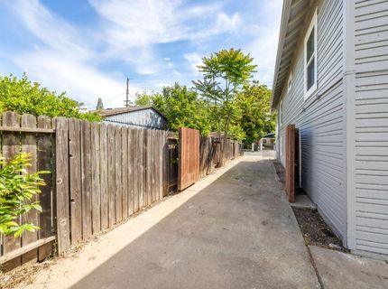 4500 48th St, Sacramento, CA 95820 Photo