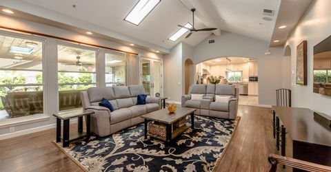 632 Wildwood Way, Woodland, CA 95695 Photo