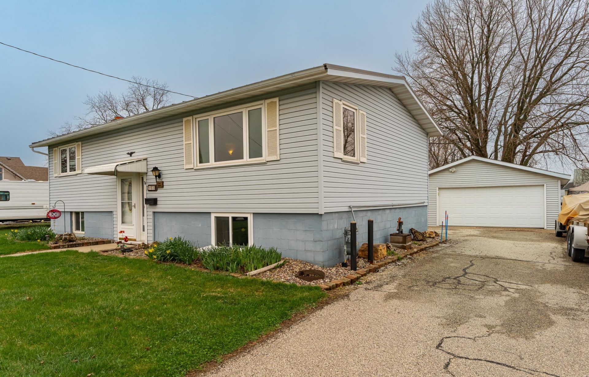 60 S 1st Street, Lewiston, MN 55952