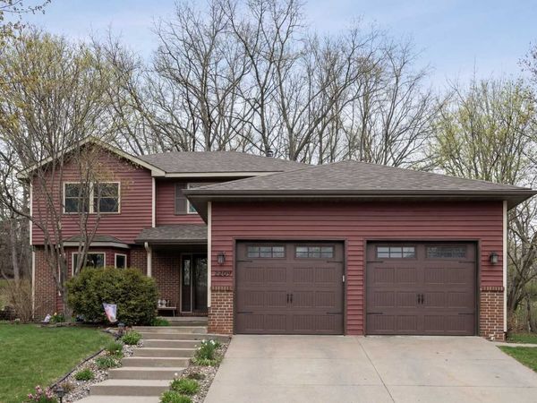 2209 Beacon Dr SW, Rochester, MN 55902